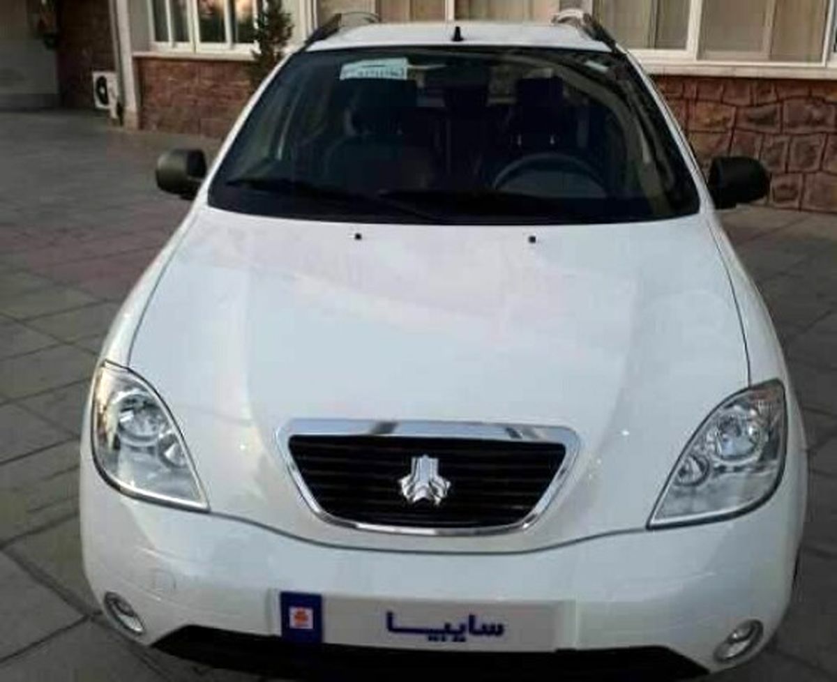 تصاویر تیبا 2 پلاس سایپا به رینگ اسپرت و مانیتور اشاره می کند