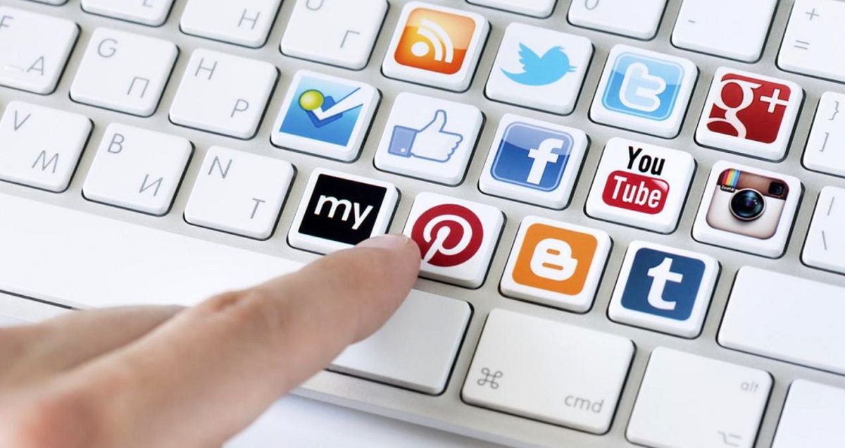 صدا و سیما به طور جدی از پیام رسان های داخلی حمایت می کند