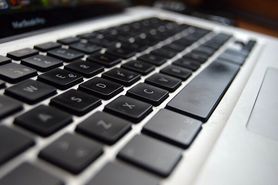 توزیع بودجه طرح‌های کلان ICT به مرکز ملی فضای مجازی سپرده شود