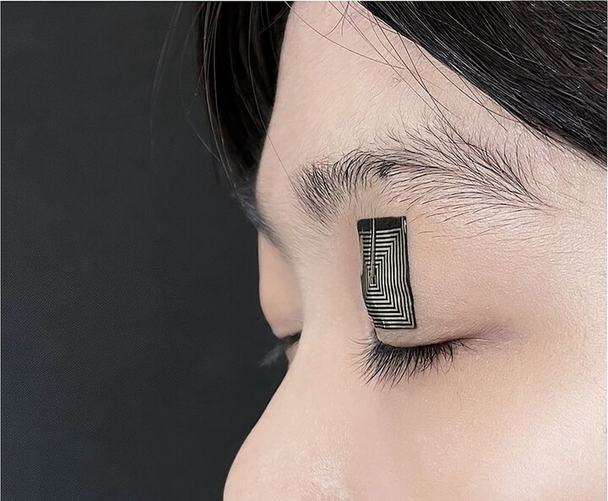 سنجش میزان خستگی با گجتی که روی پلک قرار میگیرد